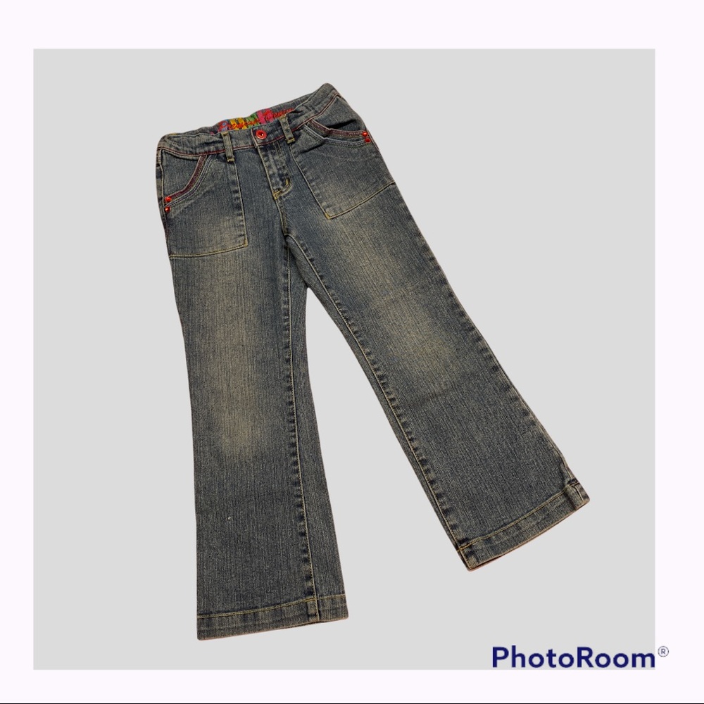 Decluttering sale 
Buy 2 get 1 free:ZANA DI JEANS 
SIZE: 6x